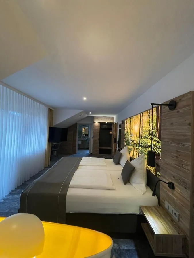 Hotel Christel Heimbuchenthal 3*,